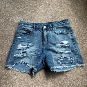 Wild Fable High Rise Distressed Denim Shorts | Size 6